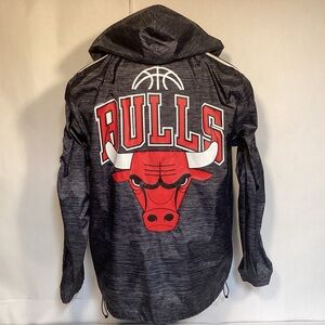 NBA Chicago Bulls Men’s Pullover lightweight windbreaker Size Small